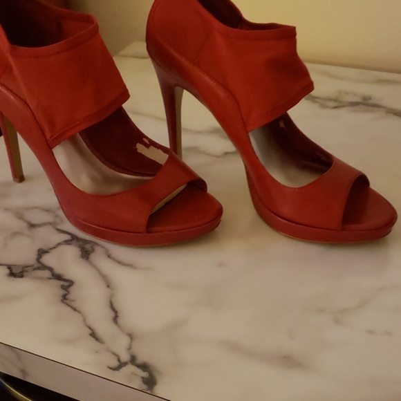 Jessica Simpson red peep toe with front mesh - Picture 3 of 5